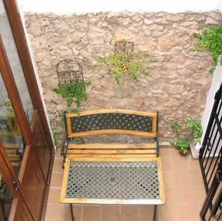 Pension Oliva أوليفا