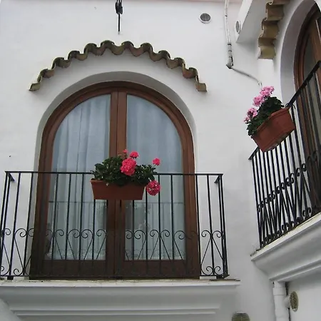 Pension Oliva أوليفا